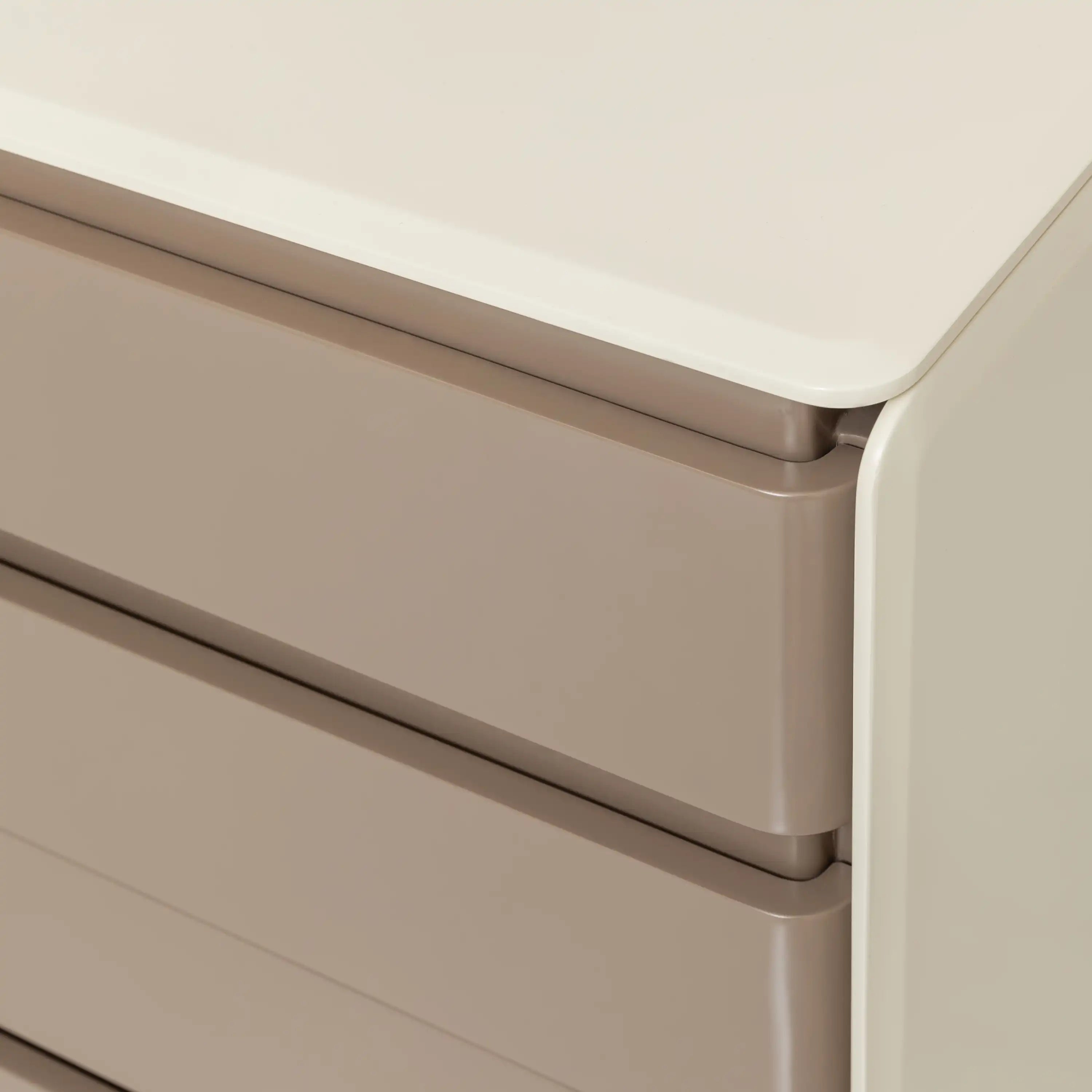 Lucia Dresser